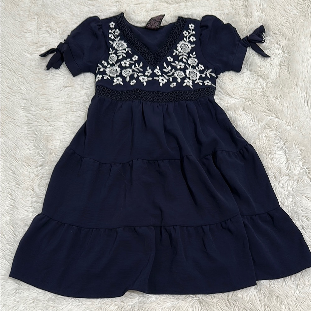 🎾 Xtraordinary Embroidered Tiered Midi Dress